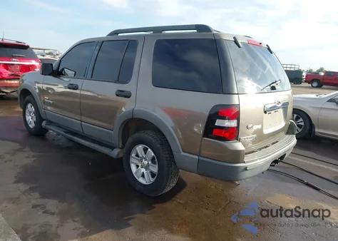 2006 Ford Explorer Xlt z USA, uszkodzony, nr VIN 1FMEU63E86UB46907
